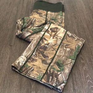 Under Armour scent control pants size small